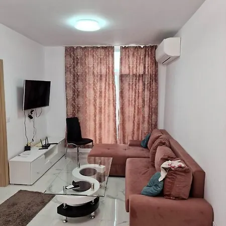 Luxury Three-room Apartmentt