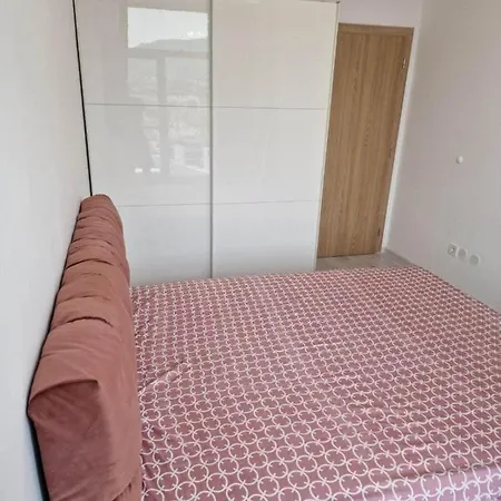 Luxury Three-room Apartmentt Sofia