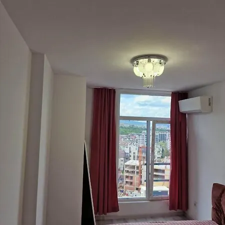 Apartment Luxury Three-room Apartmentt *